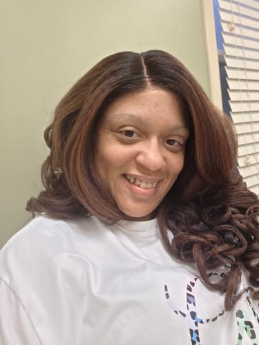 Customer photo review of Sensationnel Butta Glueless HD Lace Wig - Pre Cut Unit 12