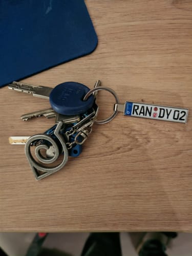 Customer photo review of Kennzeichen Schlüsselanhänger Mini Nummernschild Metall