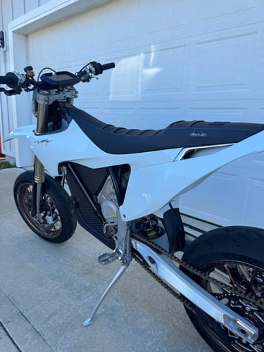 Customer photo review of Custom Seat Cover: Stark VARG EX/MX