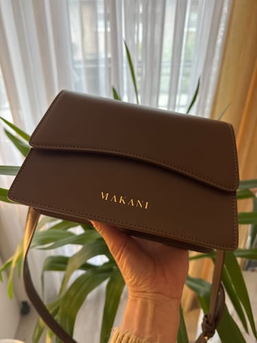 Customer photo review of MANA - DARK BROWN