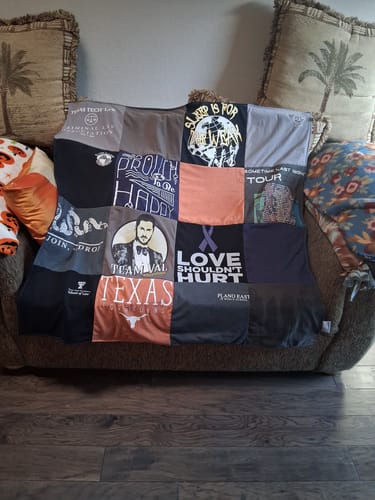 Customer photo review of Project Repat T-Shirt Quilt