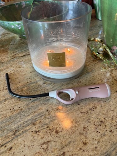 Customer photo review of Baby Big Ass Candle (150 oz, 300-500 hours)