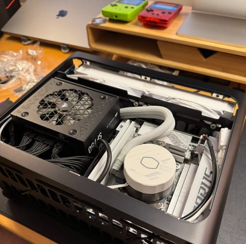 Customer photo review of IQUNIX ZX-1 Aluminum Mini-ITX Case