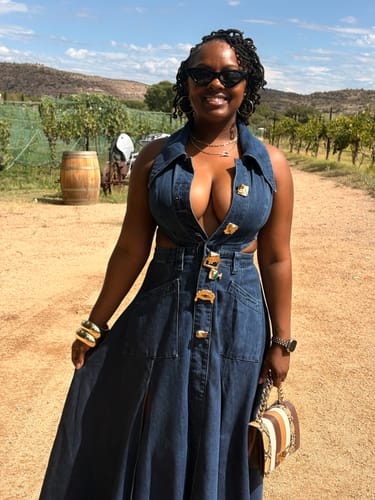 Customer photo review of Cut-Out Sleeveless Lapel Denim Dress