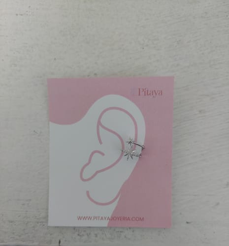 Customer photo review of Arete Earcuff Destellos con zirconia