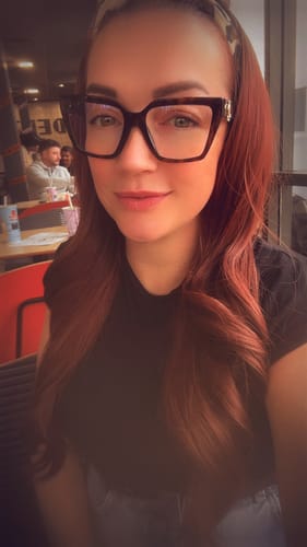 Customer photo review of Graduated HD Fibre 'Amy' Wig