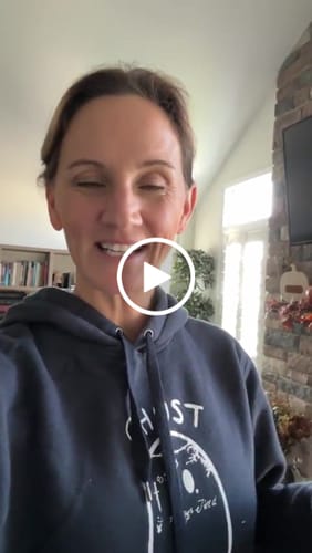 Customer video review of Fields Of Flowers Microfiber Towel