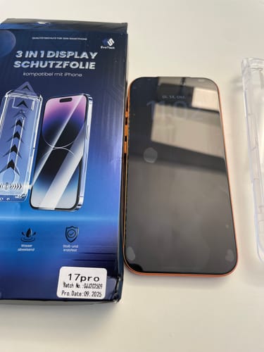 Dinh D. review of 3 in 1 Schutzfolie - iPhone image 1 out of 1