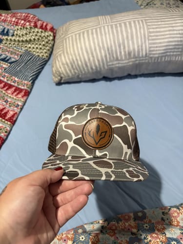 Customer photo review of Unisex Flat Brim Trucker Cap