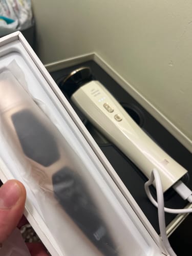 Customer photo review of INIA FLARE Microcurrent Facial Device