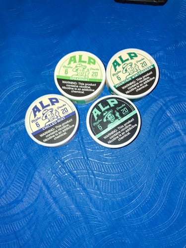 Customer photo review of Chilled Mint Nicotine Pouches