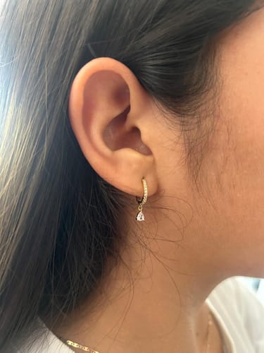 Customer photo review of Par Arracada Zirconia Rombo