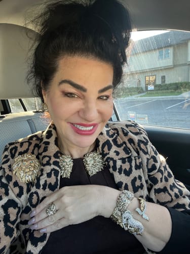 Customer photo review of HEIDI DAUS® "Hear Me Roar" Crystal Lion Statement Necklace