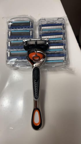 Customer photo review of TrueShave™ - Máquina de barbear de precisão com tecnologia de contorno