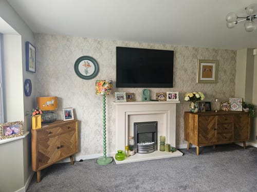 Customer photo review of c.1780 Flowering Plants Round Frame Green *NEW*