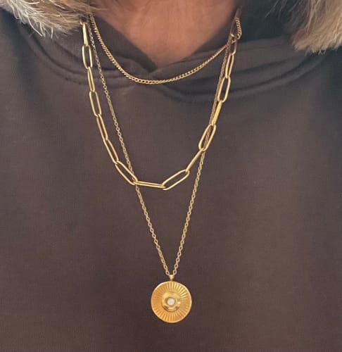 Customer photo review of Cleopatra Triple Layered Necklace - Gold