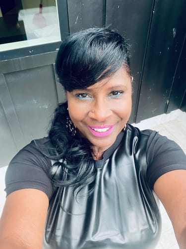 Customer photo review of Instant Dye Shampoo