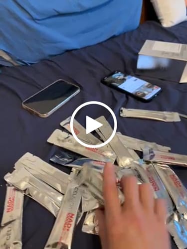 Customer video review of NAD+ Berry Flavor Drink Mix Celivida®