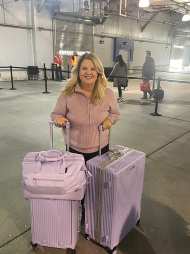 Dee H. review of Check-in: All-in-One 28" image 1 out of 1