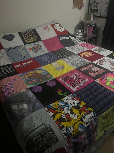 Customer photo review of Premium T Shirt Quilt