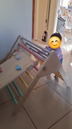 Customer photo review of Set Triángulo Pikler con rampa de Madera Infantil Rainbow Multicolor