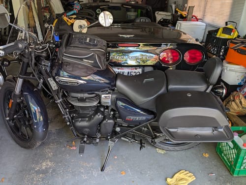 Customer photo review of 28L - Pantheon Quick-Mount Medium Royal Enfield Meteor 350 Motorcycle Saddlebags
