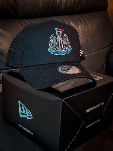 A. S. review of 9FORTY E-Frame Trucker Newcastle United FC Core Black Snapback image 1 out of 1