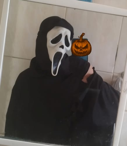 Customer photo review of Manto Clássico Ghostface - Tecido Premium
