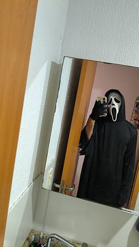 Customer photo review of Manto Clássico Ghostface - Tecido Premium