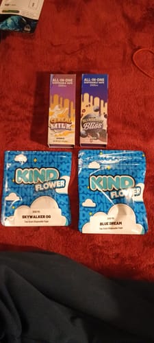 Customer photo review of Mix and Match - Buy 1 get 1 Vapes