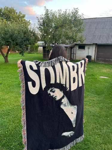Customer photo review of Sombr Blanket