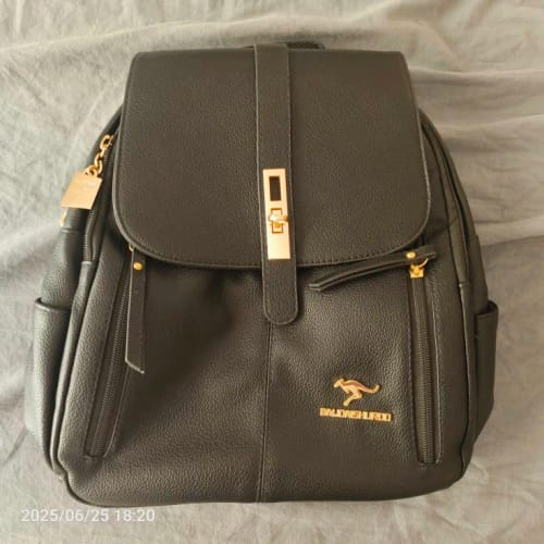 Customer photo review of Sac à dos cuir femme - Rivoli