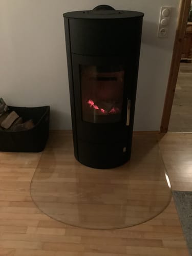 Customer photo review of Glasplatte Kamin, Funkenschutzplatte Glas für Kaminofen - Rundbogen