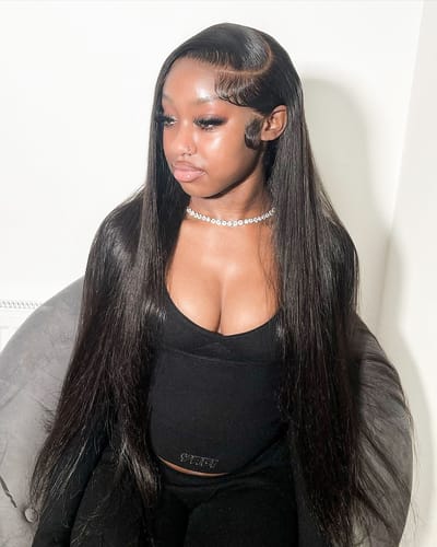 Customer photo review of Silky Straight 13x4 HD Lace Front Wig 180% Density
