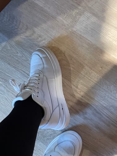 Customer photo review of ELEVATESHOES WHITE CLASSY