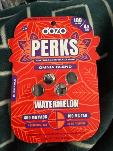 Customer photo review of 4ct 100mg Dozo PERKS 7-HYDROXYMITRAGYNINE | 400 mg per PACK