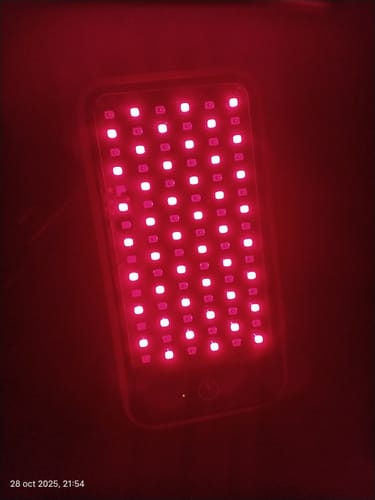 Customer photo review of Gudslip® Red Light Therapy Panel
