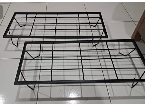 Customer photo review of United Crafts Indoor & Outdoor Rectangle Heavy Flower Pot Stand