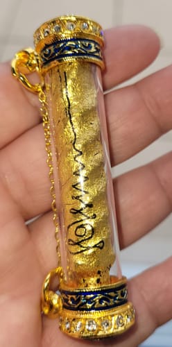 Customer photo review of Puissante amulette de charme Takut Phra Lak Na Thong - Très Vénérable LP Kallong.