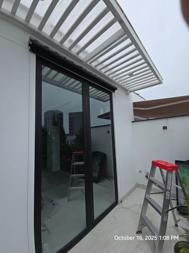 Customer photo review of SmartWings Motorized Outdoor Shades 1%/3%/5% Openness