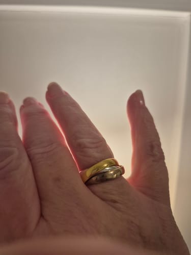 Customer photo review of Molto Embrace Ring