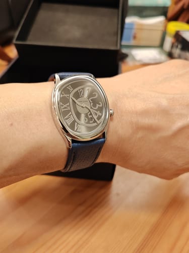 Joseph V. review of ILLUSION CLASSIC WATCH image 1 out of 2