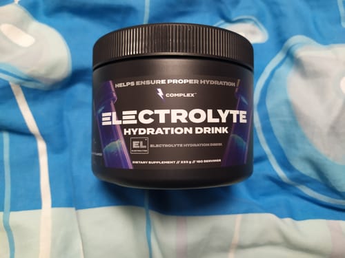 Zákaznická recenze s fotkou produktu Electrolyte Hydration Drink