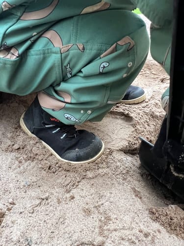 Customer photo review of Vaistoa Kaste lasten vedenpitävät paljasjalkakengät