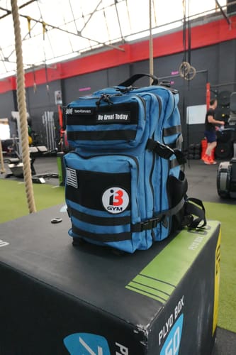 Customer photo review of TWO4SEVEN 45L Backpack - Electric Blue