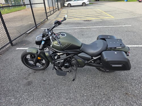 Customer photo review of 40L - Lamellar Raven Extra Large Kawasaki Vulcan S VN650 Matte Motorcycle Hard Saddlebags