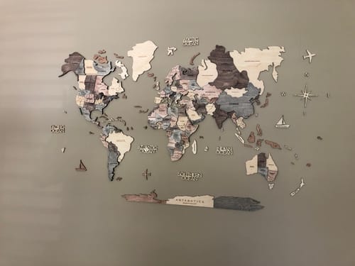 Customer photo review of 3D Wooden World Map Smokey