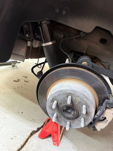 Customer photo review of 2015-2020 GMC Yukon 1500, Yukon XL Magnetic Shocks Rear OE Replacement Kit (GC5RB)