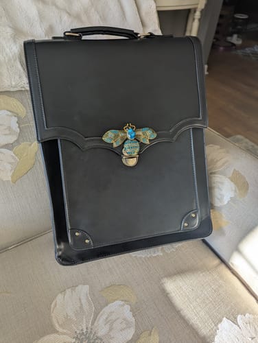 Customer photo review of Aria Vintage Backpack for Laptops 11-15.6 Inches