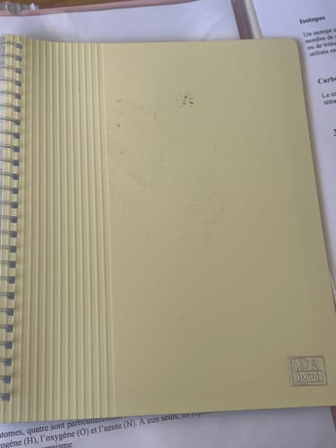 Avis photo d'un client sur OXFORD protège-documents pour fiches bristol A5 School Life # 80 vues / 40 pochettes - Plastique - Jaune pastel
